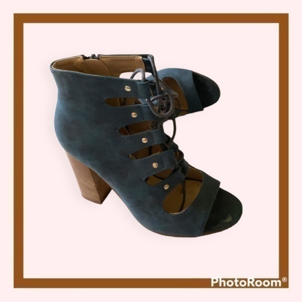 ALDO Open toe laced  high heels